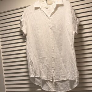 White Button-Up Short Sleeve Shirt